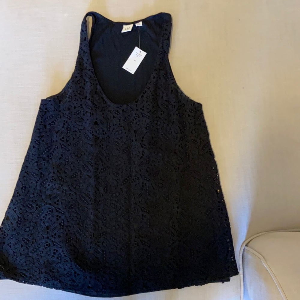 NWT black lace Gap tank
